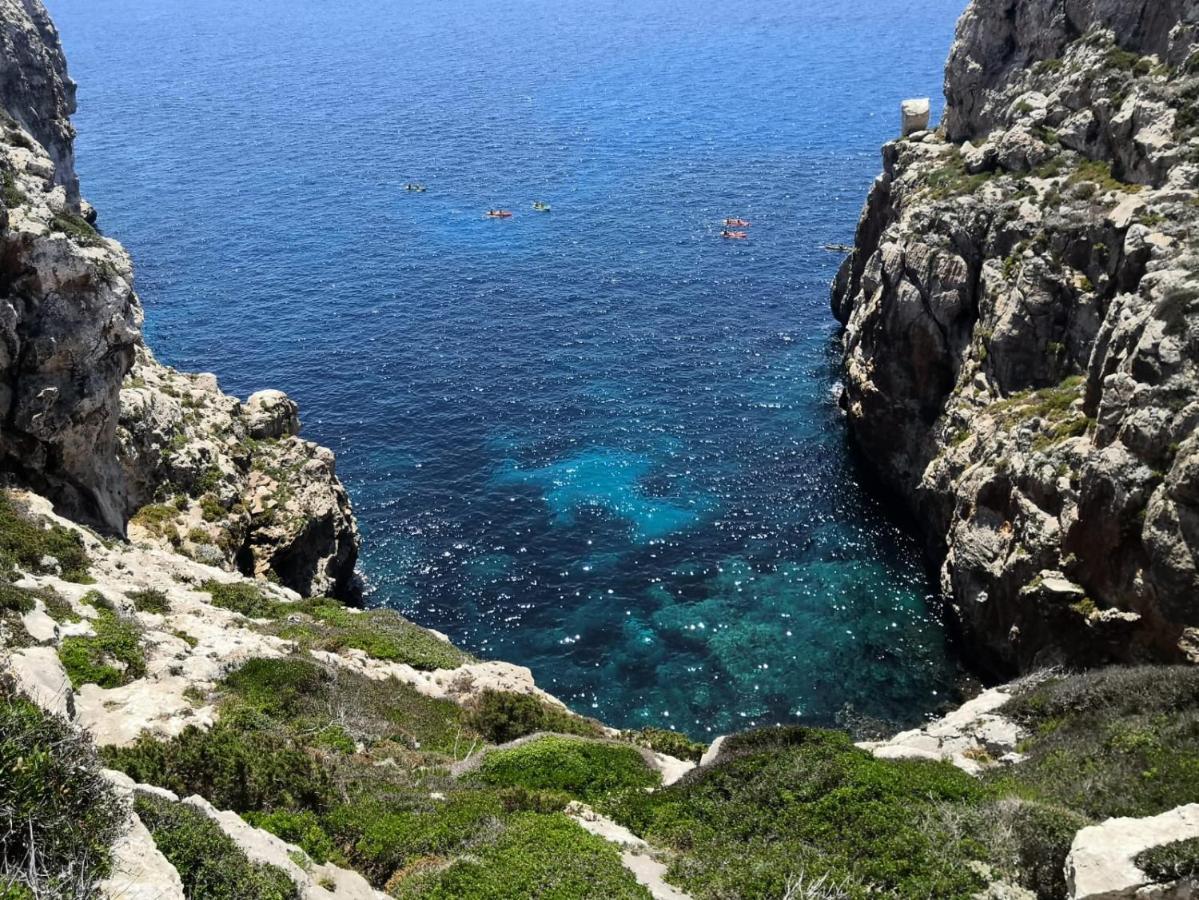 Starbal Apt Es Castell  Buitenkant foto
